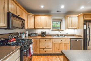 Elkhorn Townhome 1911 - 5