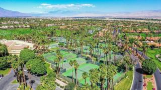 Palm Valley Full Access to Golf, Tennis, and Pickle Ball- Luxury 3 King Beds 3 Full Baths - Palm Desert - 5