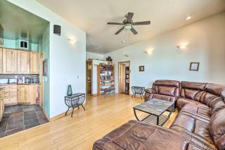 Lakefront Country Home with Waterslide and Trampoline! - Wheatland - 6