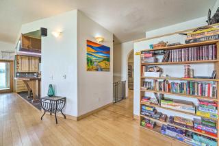 Lakefront Country Home with Waterslide and Trampoline! - Wheatland - 4