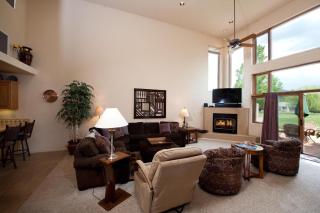 210 Cypress Court - 7