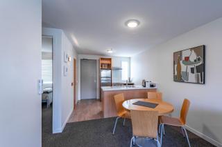 Central Luxury Apartment 205 - Wanaka - 2
