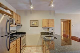 3 Bedroom Mountain Condo In River Run Village With Expansive Mountain Views And Walking Distance To Ski Slopes - 6