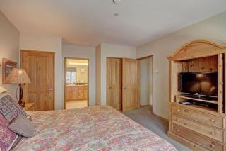 3 Bedroom Mountain Condo In River Run Village With Expansive Mountain Views And Walking Distance To Ski Slopes - 2