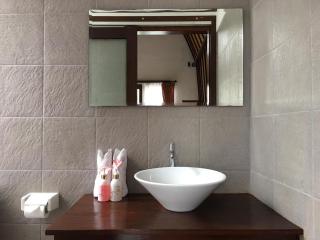 Bale Lumbung Bungalows - 1