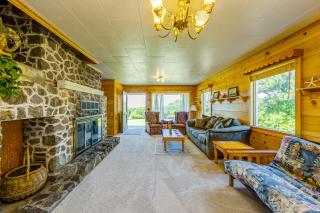 McKinnon's Beach House - Rockaway Beach - 6