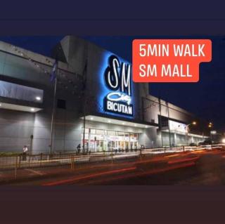AZURE A6 beachpool with Balcony Wifi near mall airport - Manila - 3