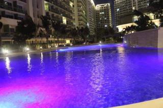 AZURE A6 beachpool with Balcony Wifi near mall airport - Manila - 1