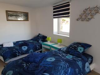La Minoterie - Studio avec kitchenette et Chambre d'hôtes - Palais - 0
