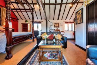 Finest Retreats - The Hayloft at Greystones - Swinderby - 4