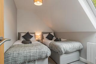 Hazel Cottage - 2