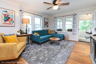 Comfy Dog Friendly Cottage w/ Large Fenced Yard - 0