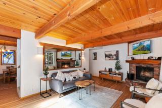 Summit Happy Cabin with HOT TUB! HIGH SPEED EV HOOKUP, CLOSE TO SLOPES - Big Bear Lake - 7