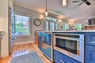 Charming Lake Erie Getaway Walk to Beach! - 3
