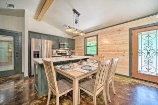 Quiet and Peaceful Hochatown Cabin with Hot Tub! - Broken Bow - 3