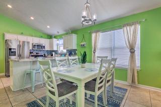 PCB Retreat with Patio and Grill Less Than 1 Mi to Beach! - Panama City Beach - 4