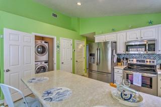 PCB Retreat with Patio and Grill Less Than 1 Mi to Beach! - Panama City Beach - 3