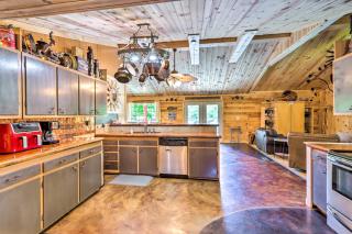 Waterfront Home with 3 Decks on Lake of the Ozarks! - Sunrise Beach - 4