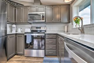 Quincy Home on Lavender Farm with River Views! - 2