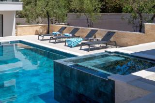 NEW! Villa Lady Maris with heated private pool, 5 en-suite bedrooms, 70m from beach - Slatine - 7