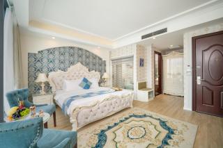 Royal Beach Hotel by THG - Danang - 7