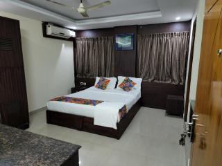 WesternSuites Hotel / Spa - 9