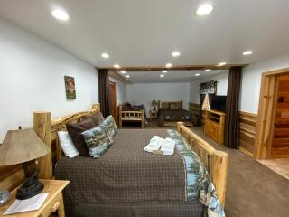 Alaska Knotty Pine B&B - 1