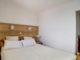 Duplex rénové avec balcon, proche des pistes, TV, lecteur DVD, parking, commerces à 50m - FR-1-344-789 - Les Menuires - 3