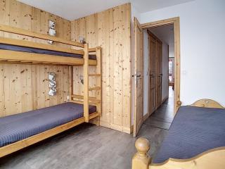 Appartement rénové, balcon, accès direct aux pistes, quartier Croisette, wifi en option - FR-1-344-843 - Les Menuires - 1
