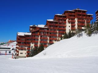 Charmant 2P avec balcon, départ ski, quartier animé - FR-1-344-898 - 1