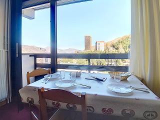 Studio ski aux pieds avec balcon pour 3 personnes - FR-1-344-966 - Les Menuires - 2