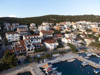 Irene Bed & Breakfast Tisno - 1