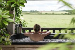 Le Domaine des Prés Verts Suites & Chambres avec Jacuzzi Privatif - Jouey - 8