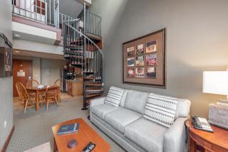 A311 One Bedroom & Loft Lake View - Oakland - 0