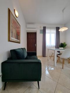 APARTMENTS4YOU SUPETAR-the BEST and MOST POPULAR apartments for DISCOVERING the island - free parking - 200 meters from the beach - 5