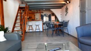 MENTON, centre historique, vue mer - 1