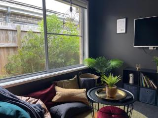 Tropical Ocean Vibe Holiday House in Strathpine - Strathpine - 0