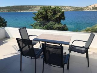 Apartments Haramincic M&B - Stara Novalja - 8