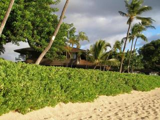 Royal Lahaina Resort & Bungalows - 9