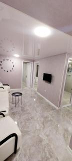 Two-Bedroom Apartment in Kutaisi Nest 1, New Linen, Free Parking - 8