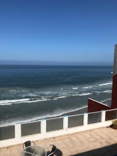 Ocean front apartment. - San Antonio del Mar - 5