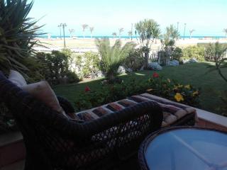 Lazorde bay sea front family chalet first row with garden سيدي عبد الرحمن الساحل الشمالي لازرودي باي - El Alamein - 9