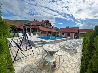 Djokić 2 sa bazenom - 1