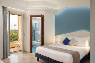 Hotel Casa Yvorio - Terracina - 3