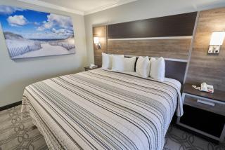 Ambassador Inn and Suites - South Yarmouth - 4