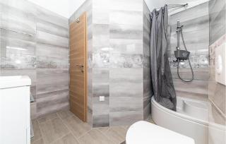 Cozy Apartment In Kastel Luksic - Kaštela - 1