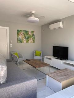 Seafront recently renovated apartments - Benalmádena - 0