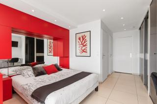 Red Coral Heliopolis naturiste - 6