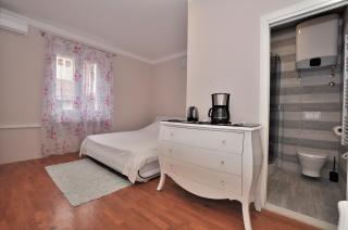 bedroom with bathroom shower - Split - 9