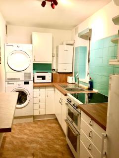 Family Room - Spacious place with full kitchen - Kingston upon Thames - 1